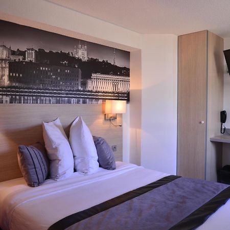Logis Cris Hotel Et Restaurant, Lyon Sud-Est Corbas Dış mekan fotoğraf