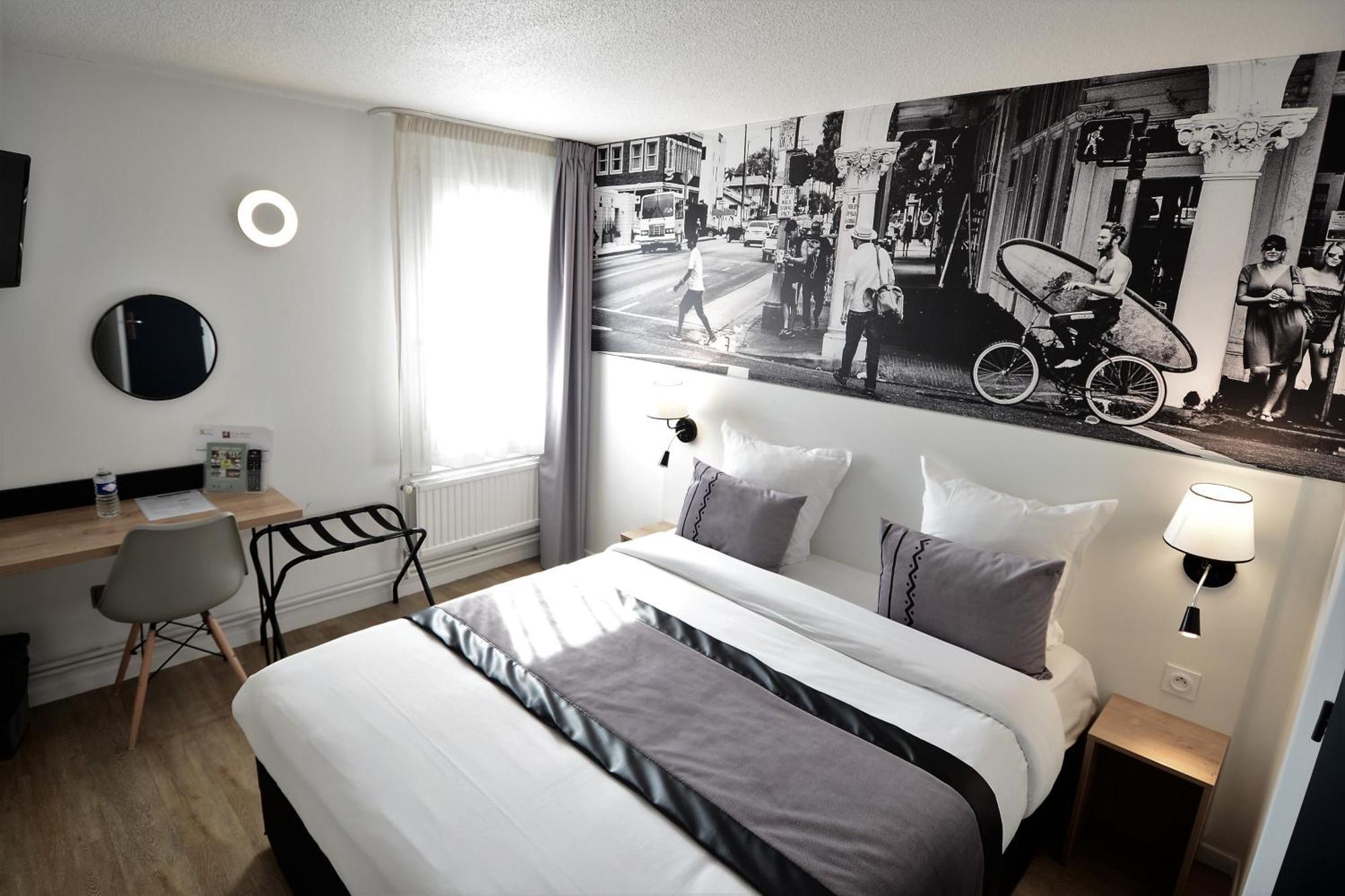 Logis Cris Hotel Et Restaurant, Lyon Sud-Est Corbas Dış mekan fotoğraf