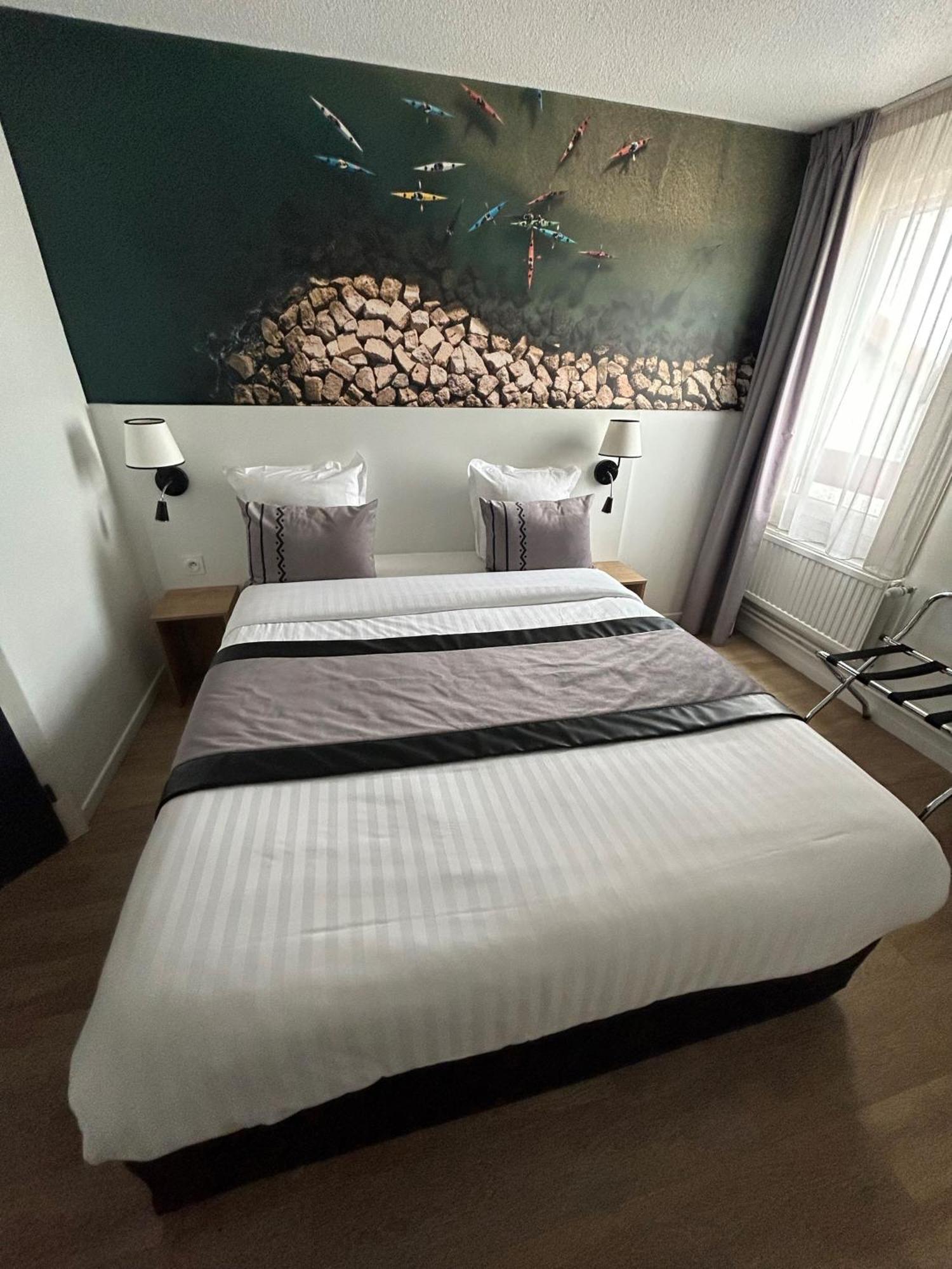Logis Cris Hotel Et Restaurant, Lyon Sud-Est Corbas Dış mekan fotoğraf