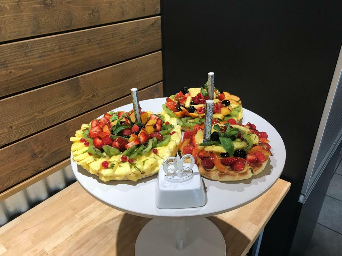 Logis Cris Hotel Et Restaurant, Lyon Sud-Est Corbas Dış mekan fotoğraf